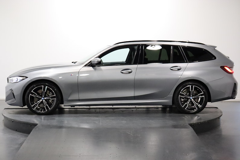 Vehicle image BMW 3 SERIES