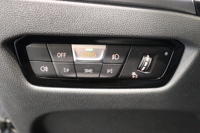 Vehicle image BMW 3 SERIES