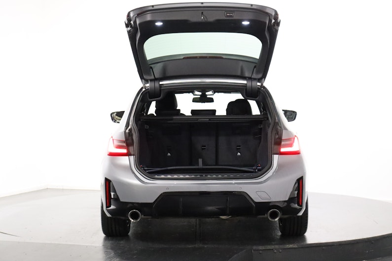 Vehicle image BMW 3 SERIES