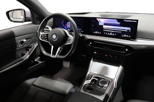 Vehicle image BMW 330d xDrive Touring