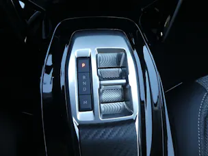 Peugeot 208 1.2 Hybrid Allure Premium
