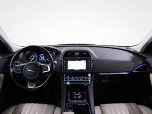 Jaguar F-Pace 2.0 T 250 Portfolio AWD | Schiebedach | ACC