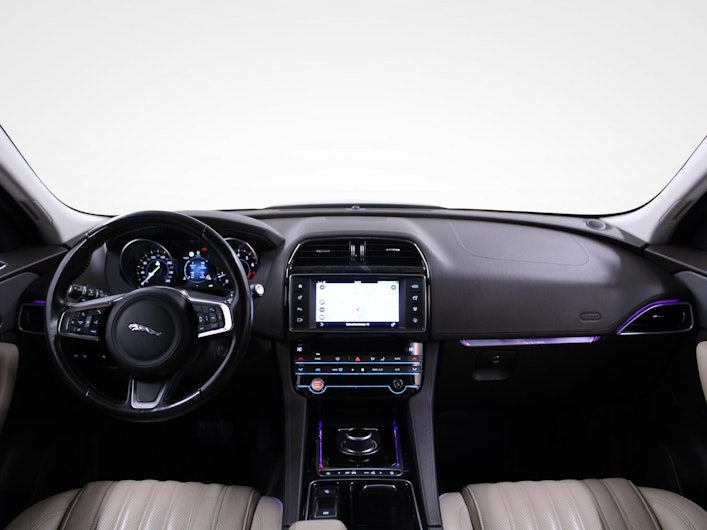 immagine del veicolo JAGUAR F-PACE