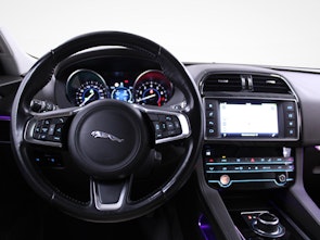 immagine del veicolo JAGUAR F-Pace 2.0 T 250 Portfolio AWD | Schiebedach | ACC