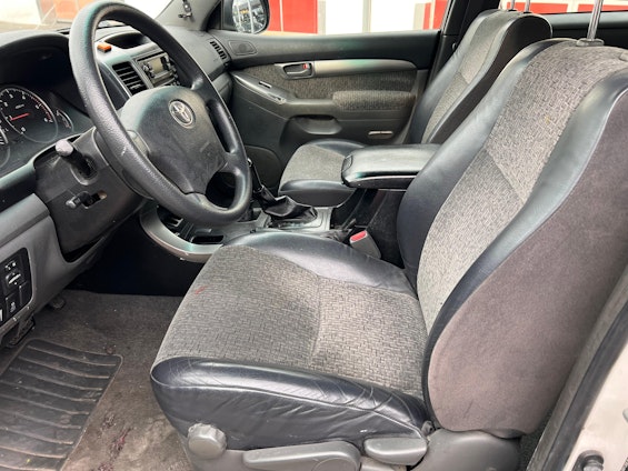 Vehicle image 8 Vehicle image 8