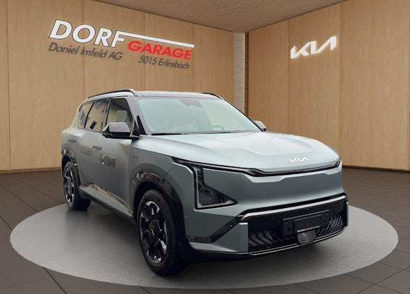 Vehicle image 4 Vehicle image 4