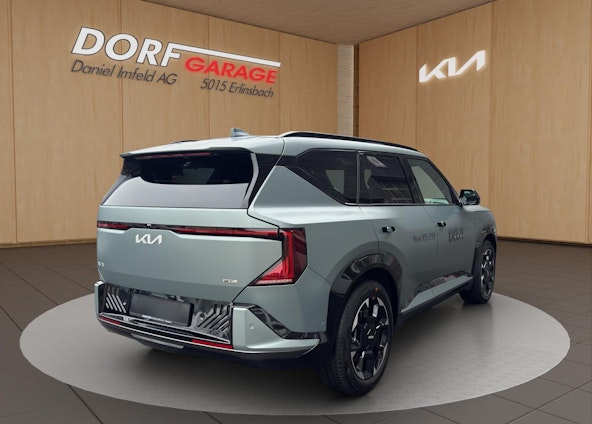 Vehicle image 3 Vehicle image 3