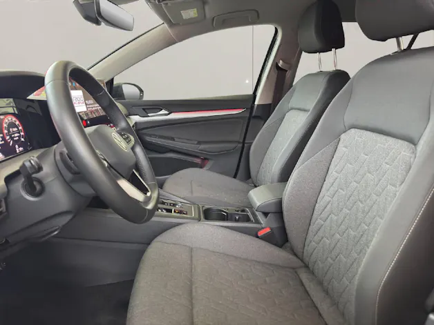 VW Golf VIII 1.5 eTSI DSG