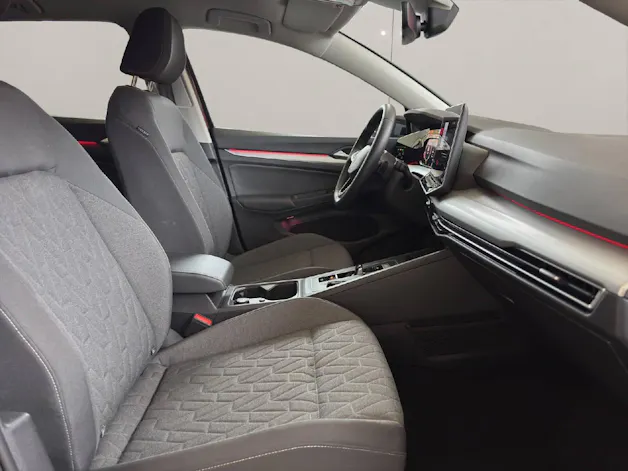 VW Golf VIII 1.5 eTSI DSG