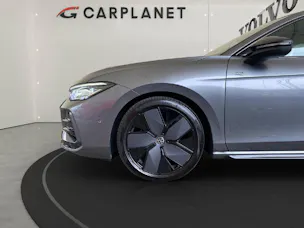 VW Passat Variant 2.0 TDI R-Line DSG