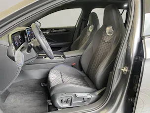VW Passat Variant 2.0 TDI R-Line DSG