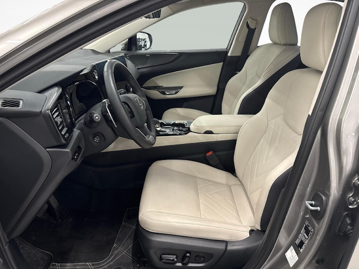 Vehicle image LEXUS NX