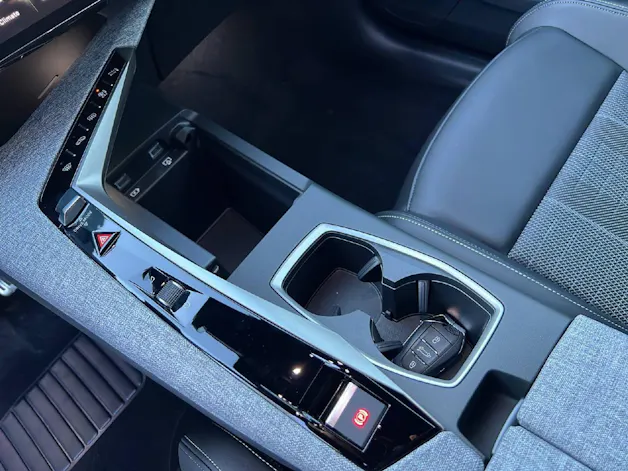 Peugeot 5008 1.2 Hybrid GT 7-Plätzer