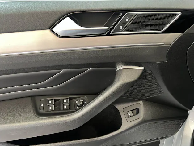 VW Passat Variant 2.0 TDI 150PS Elegance DSG/Automat