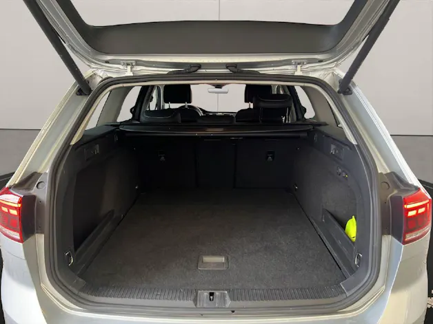 VW Passat Variant 2.0 TDI 150PS Elegance DSG/Automat
