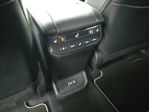 immagine del veicolo TOYOTA Highlander 2.5 HSD Premium / ab 3,99% Leasing bei Abschluss einer Protect Autoversicherung