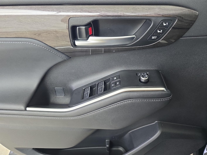 immagine del veicolo TOYOTA Highlander