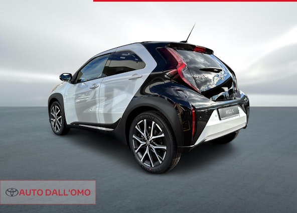 Vehicle image 3 Vehicle image 3