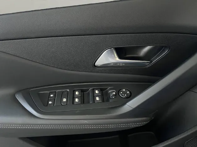 Peugeot 308 SW 1.6 PHEV 180PS Allure Pack