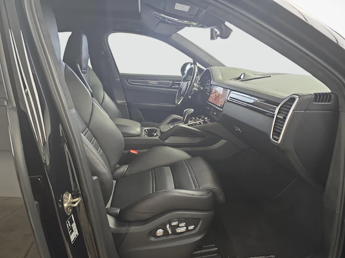 Fahrzeugbild PORSCHE CAYENNE