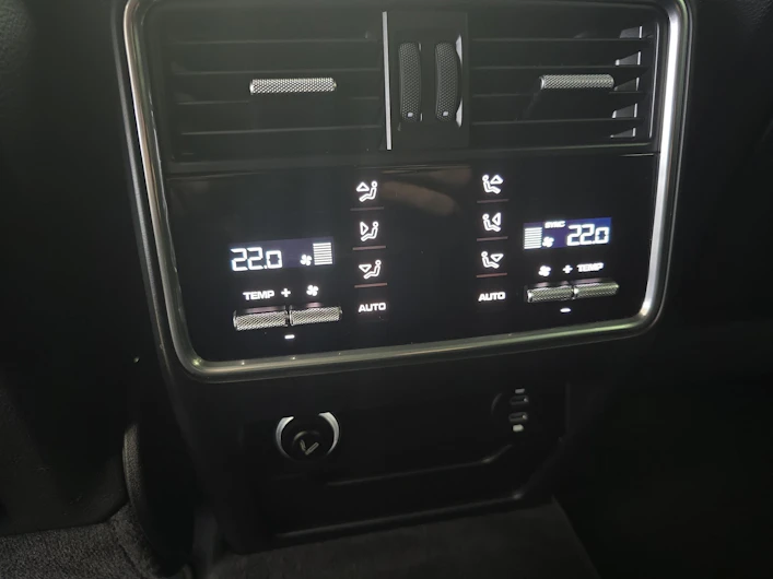 Fahrzeugbild PORSCHE CAYENNE