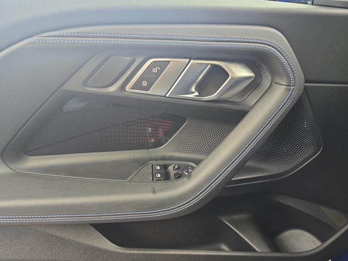 Vehicle image BMW 2 SERIES