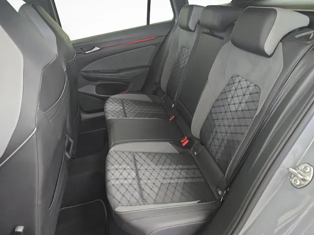 VW Golf VIII Variant 2.0 TSI R-Line DSG 4motion / Jetzt mit attraktivem 1.99% Leasing