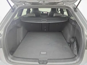 VW Golf VIII Variant 2.0 TSI R-Line DSG 4motion / Jetzt mit attraktivem 1.99% Leasing