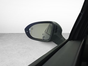 Vehicle image VW Golf VIII Variant 2.0 TSI R-Line DSG 4motion / Jetzt mit attraktivem 1.99% Leasing