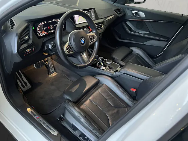 BMW M135i xDrive F40 306PS