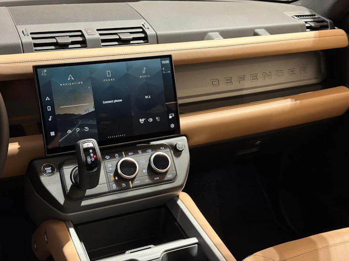 image du véhicule LAND ROVER DEFENDER