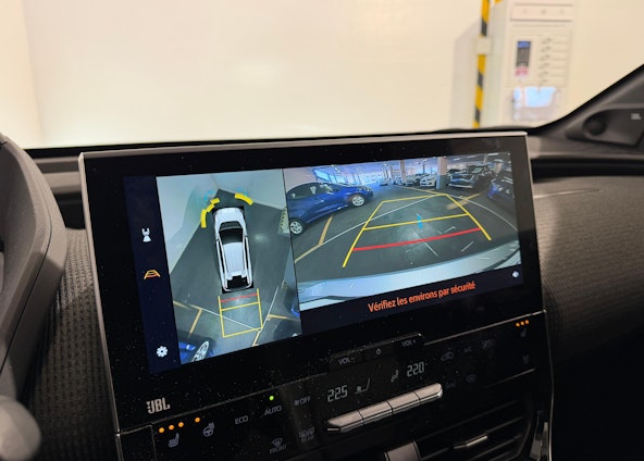 Vehicle image 12 Vehicle image 12