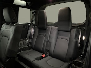 Vehicle image LAND ROVER Defender 110 3.0 D I6 250 X-Dynamic SE