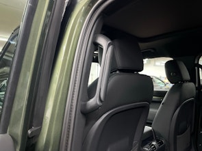 Vehicle image LAND ROVER Defender 110 3.0 D I6 250 X-Dynamic SE