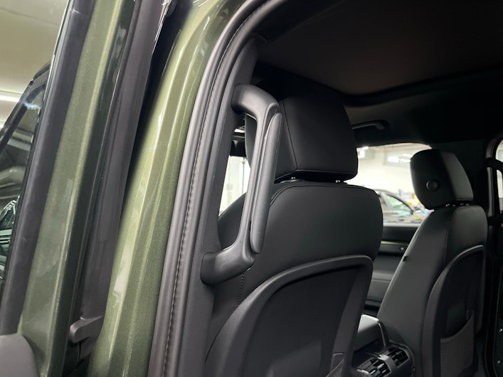 Vehicle image LAND ROVER DEFENDER