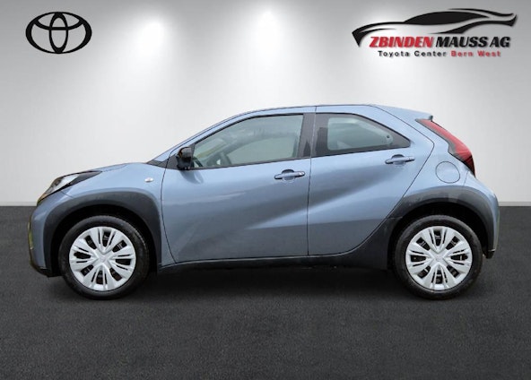 Vehicle image 2 Vehicle image 2