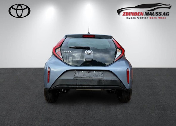 Vehicle image 4 Vehicle image 4