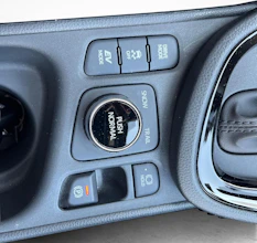 https://vehicle.imgix.net/4163734/455cd525-4f2a-4379-adb0-6594495e45c4.jpg
