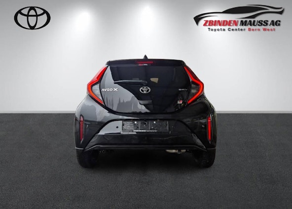 Vehicle image 4 Vehicle image 4