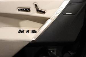 Vehicle image BMW iX xDrive50