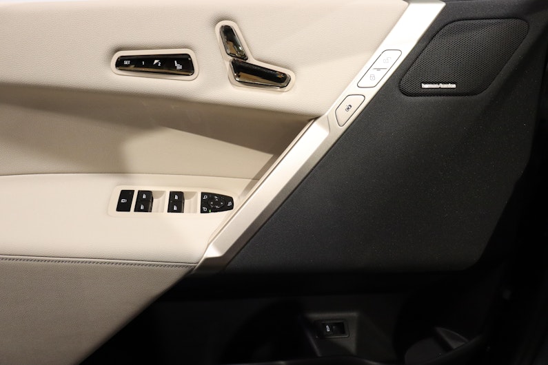 Vehicle image BMW iX