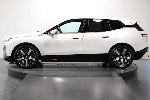 BMW iX xDrive50