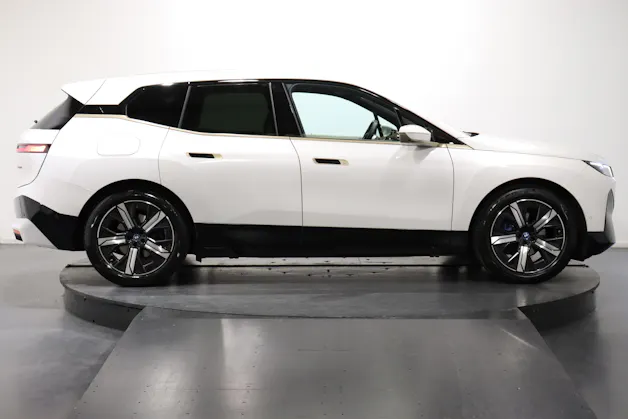 BMW iX xDrive50