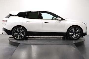 Vehicle image BMW iX xDrive50