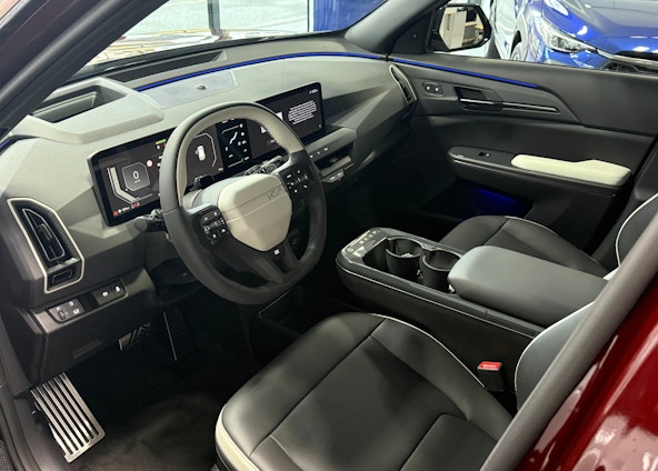 Vehicle image 8 Vehicle image 8