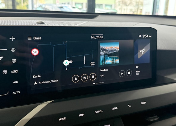 Vehicle image 14 Vehicle image 14