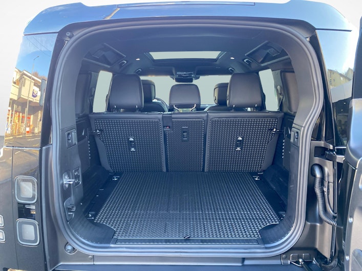 Vehicle image LAND ROVER DEFENDER