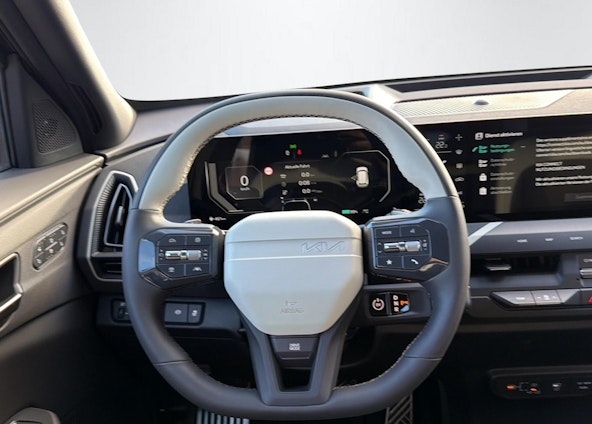 Vehicle image 4 Vehicle image 4