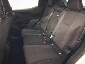 https://vehicle.imgix.net/4163991/93ddf009-207a-4ac0-b68c-376a8463da35.jpg