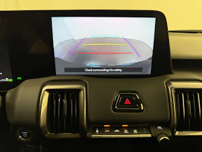 https://vehicle.imgix.net/4163991/fa9852e8-bf17-49e4-b9d5-b9687bd15d30.jpeg
